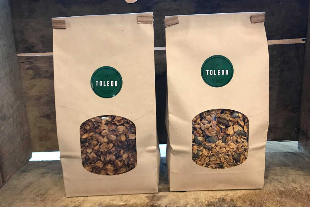 Pour un petit-déjeuner gourmand, voici 6 granolas maisons contenant flocons d'avoine, chocolat, fruits séchés, graines et autres